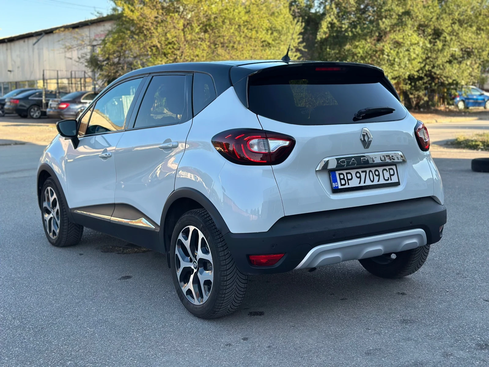 Renault Captur Фейслифт , база за преговори !!! - изображение 6