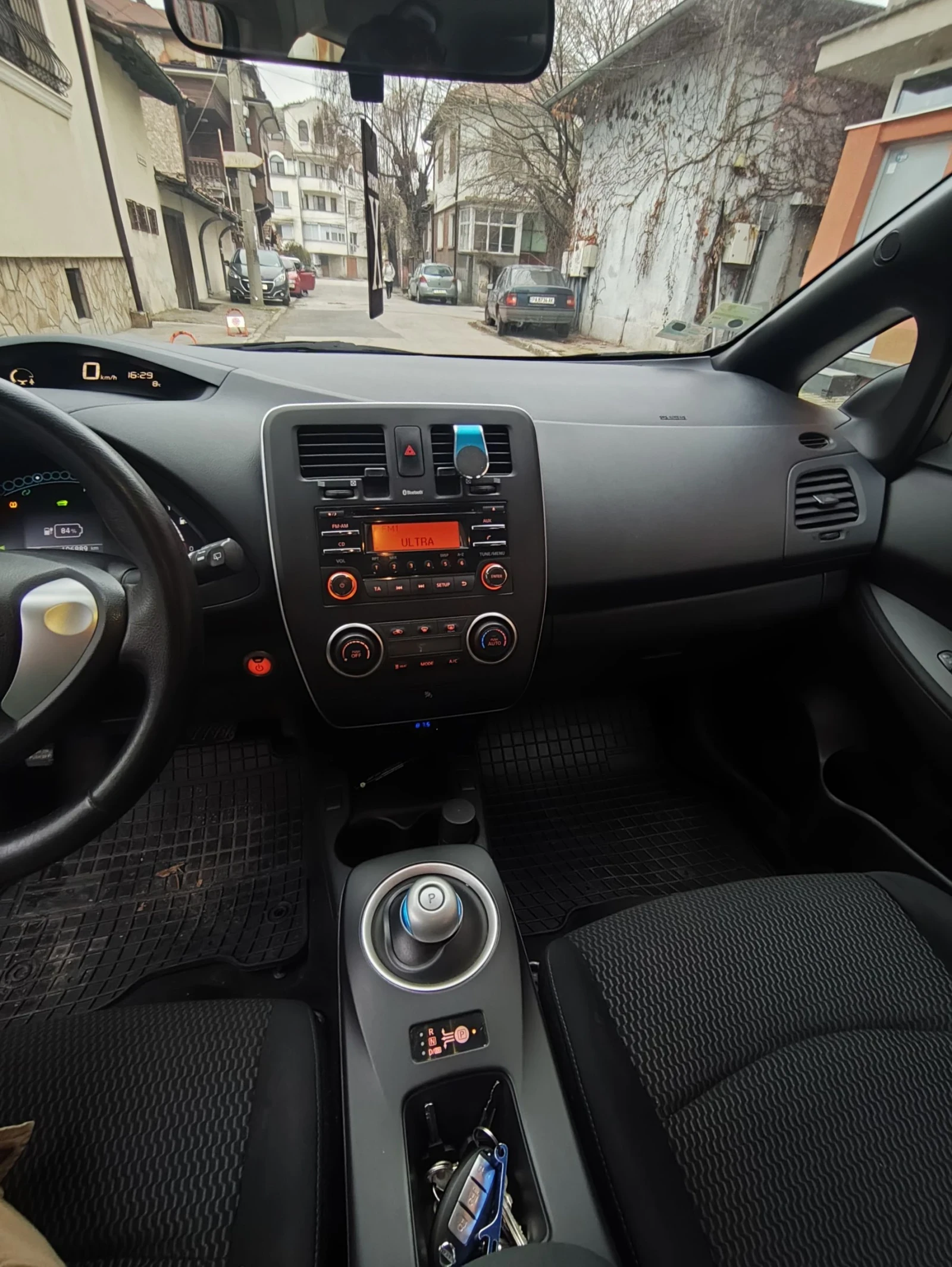 Nissan Leaf   - изображение 5