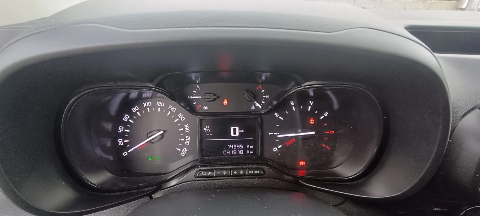 Citroen Berlingo 1.5HDI 131к.с BlueHdi, снимка 3 - Автомобили и джипове - 53889914