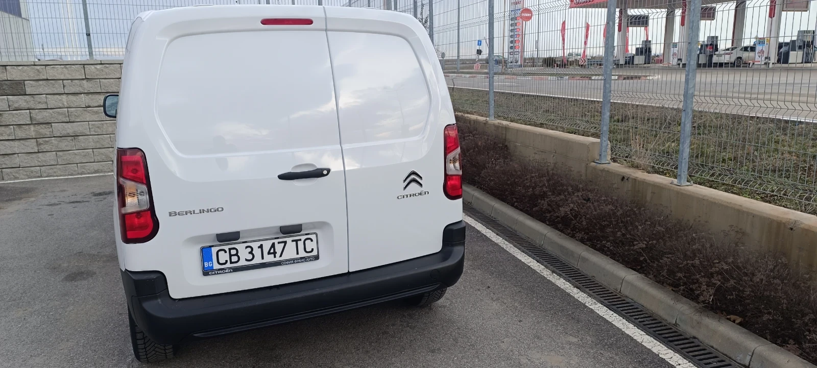 Citroen Berlingo 1.5HDI 131к.с BlueHdi, снимка 8 - Автомобили и джипове - 53889914