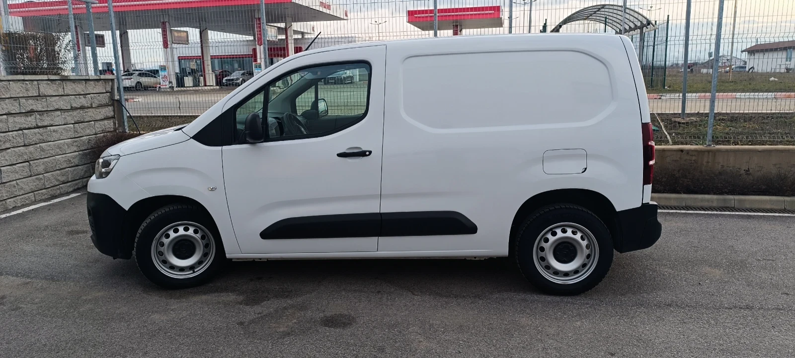 Citroen Berlingo 1.5HDI 131к.с BlueHdi, снимка 9 - Автомобили и джипове - 53889914