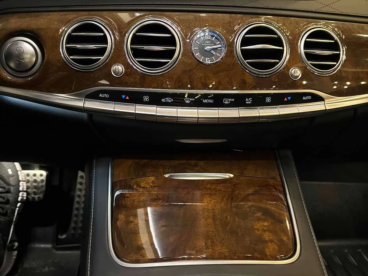 Mercedes-Benz S 63 AMG CARFAX, снимка 15 - Автомобили и джипове - 54330562