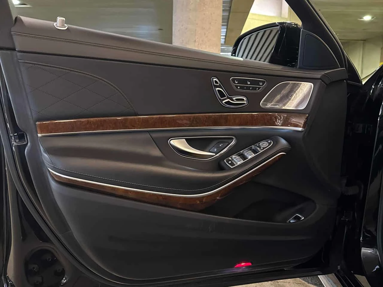 Mercedes-Benz S 63 AMG CARFAX, снимка 13 - Автомобили и джипове - 54330562