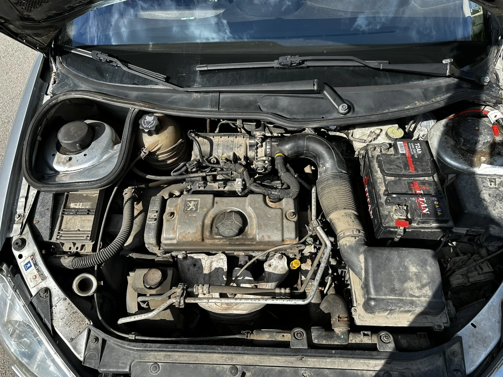 Peugeot 206 1.4i Газ/Бензин, снимка 12 - Автомобили и джипове - 54664838