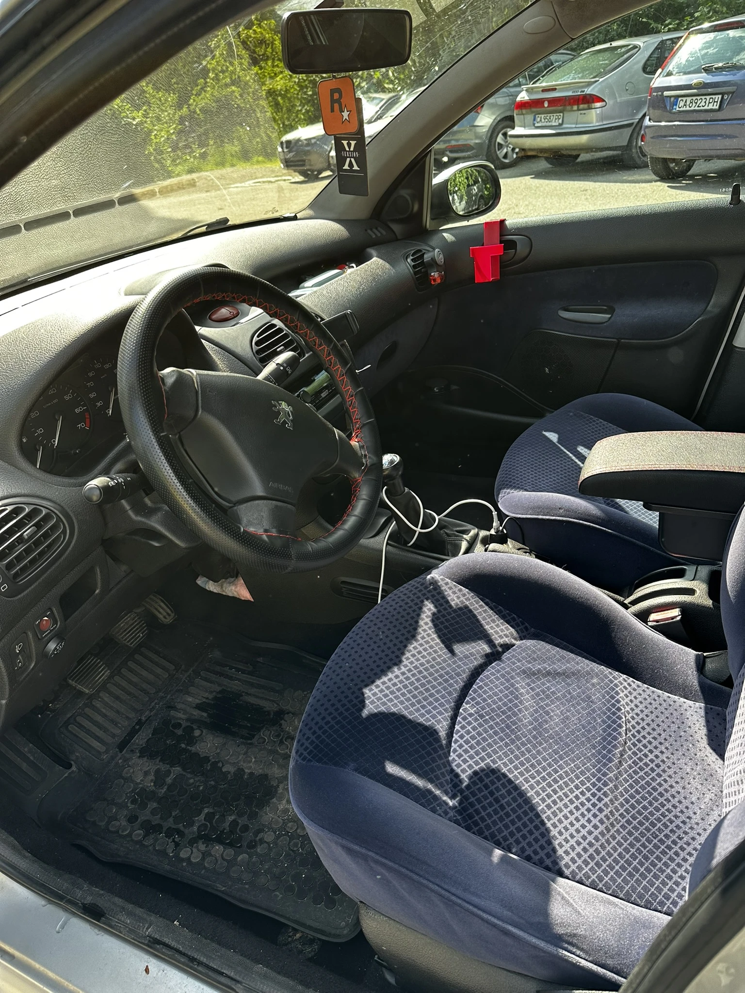 Peugeot 206 1.4i Газ/Бензин, снимка 7 - Автомобили и джипове - 54664838
