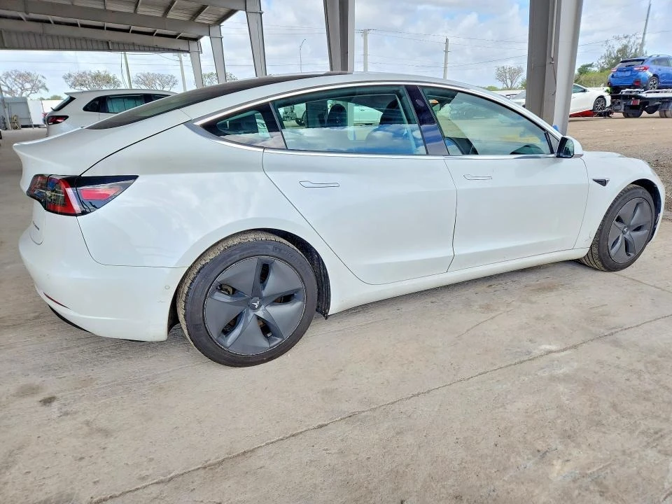 Tesla Model 3 | Mobile.bg � ����������� 3