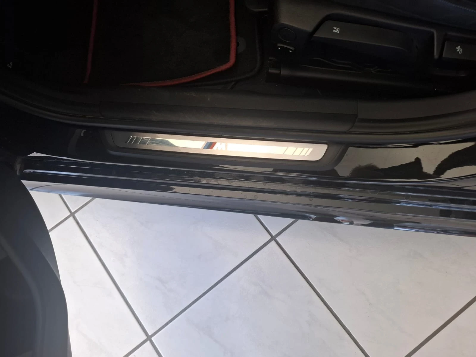 BMW 318 Msport, снимка 7 - Автомобили и джипове - 54696190