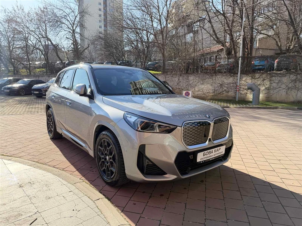 BMW iX1 xDrive30, снимка 3 - Автомобили и джипове - 55339672