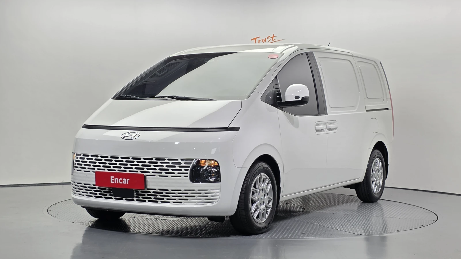 Hyundai Staria Modern* BLIND SPOT* ПОДГРЕВ ВОЛАН* КРАЙНА ЦЕНА