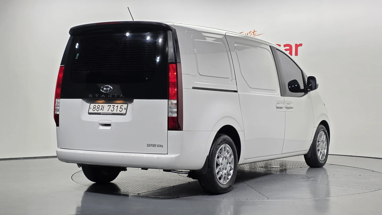 Hyundai Staria Modern* BLIND SPOT* ПОДГРЕВ ВОЛАН* КРАЙНА ЦЕНА, снимка 2 - Автомобили и джипове - 55348382