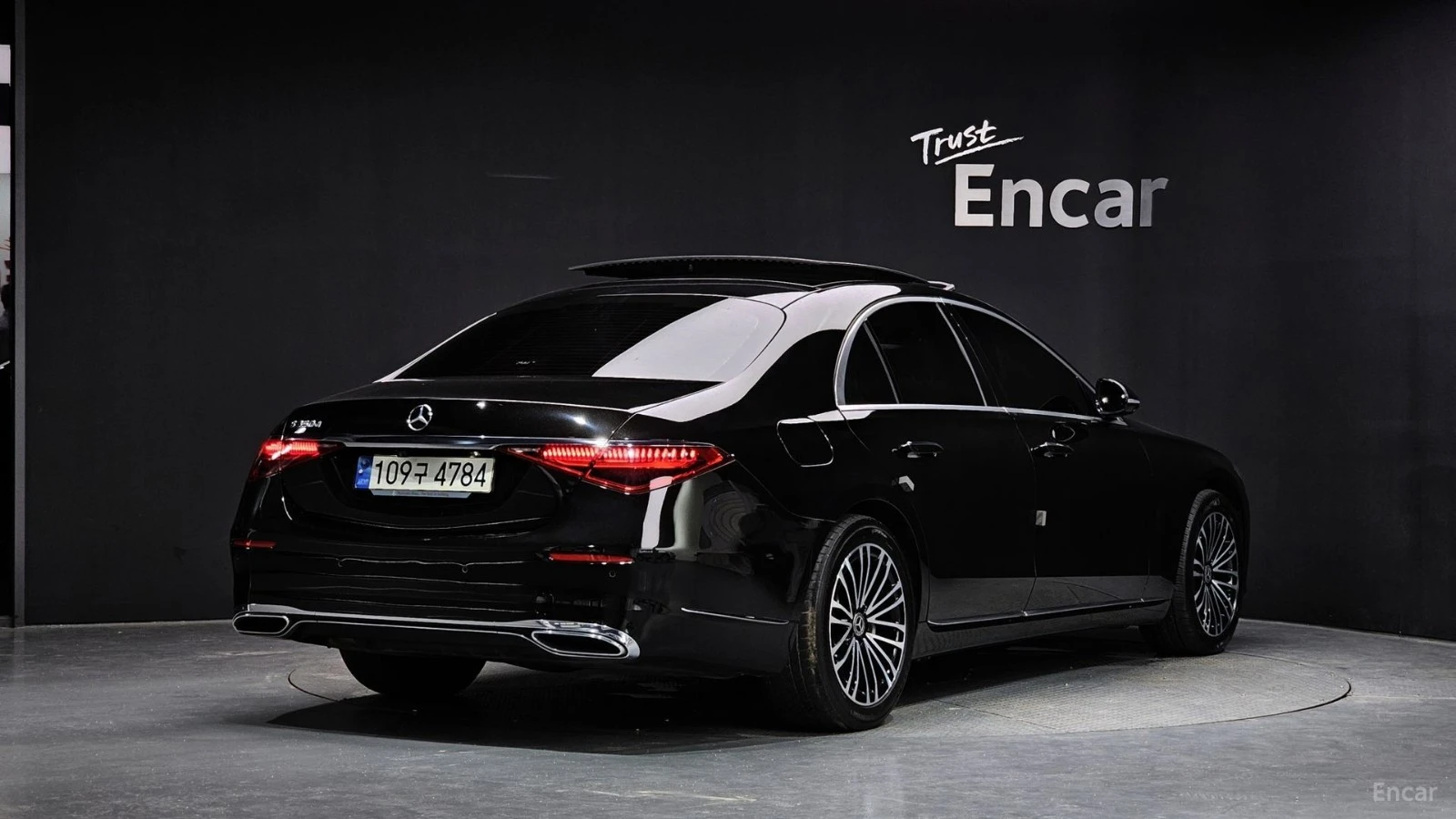 Mercedes-Benz S 350 d* ДИСТРОНИК* ПОДГРЕВ* ОБДУХВАНЕ* 360* HUD* , снимка 3 - Автомобили и джипове - 55437951