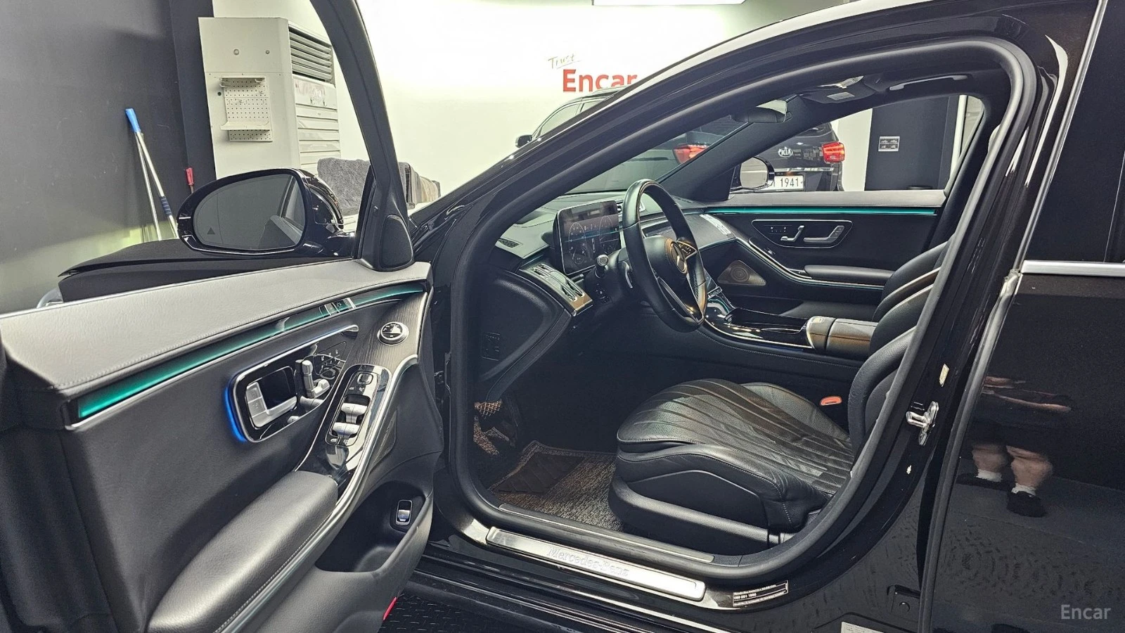 Mercedes-Benz S 350 d* ДИСТРОНИК* ПОДГРЕВ* ОБДУХВАНЕ* 360* HUD* , снимка 8 - Автомобили и джипове - 55437951