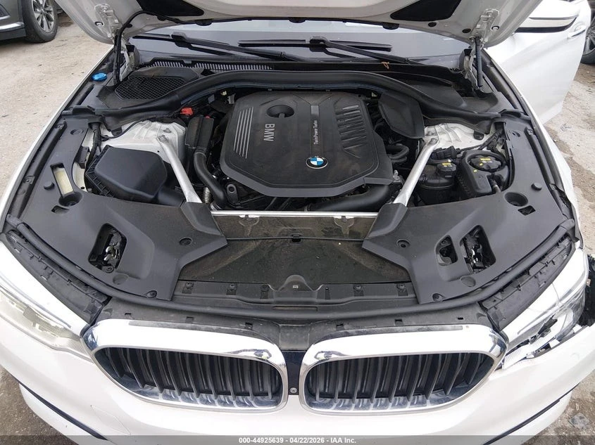 BMW 540 HEAD UP* 360* ВАКУМ* ADAPTIVE LED, снимка 9 - Автомобили и джипове - 55538295