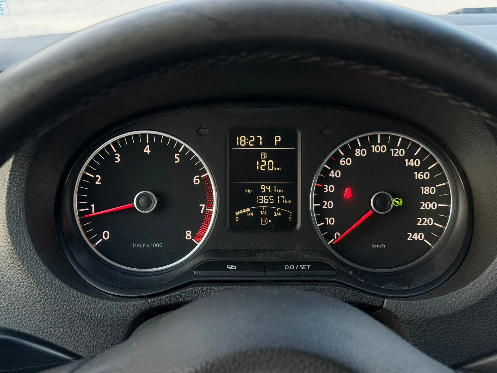VW Polo 1.4i 86к.с * DSG* * Климатик* , снимка 15 - Автомобили и джипове - 55592854