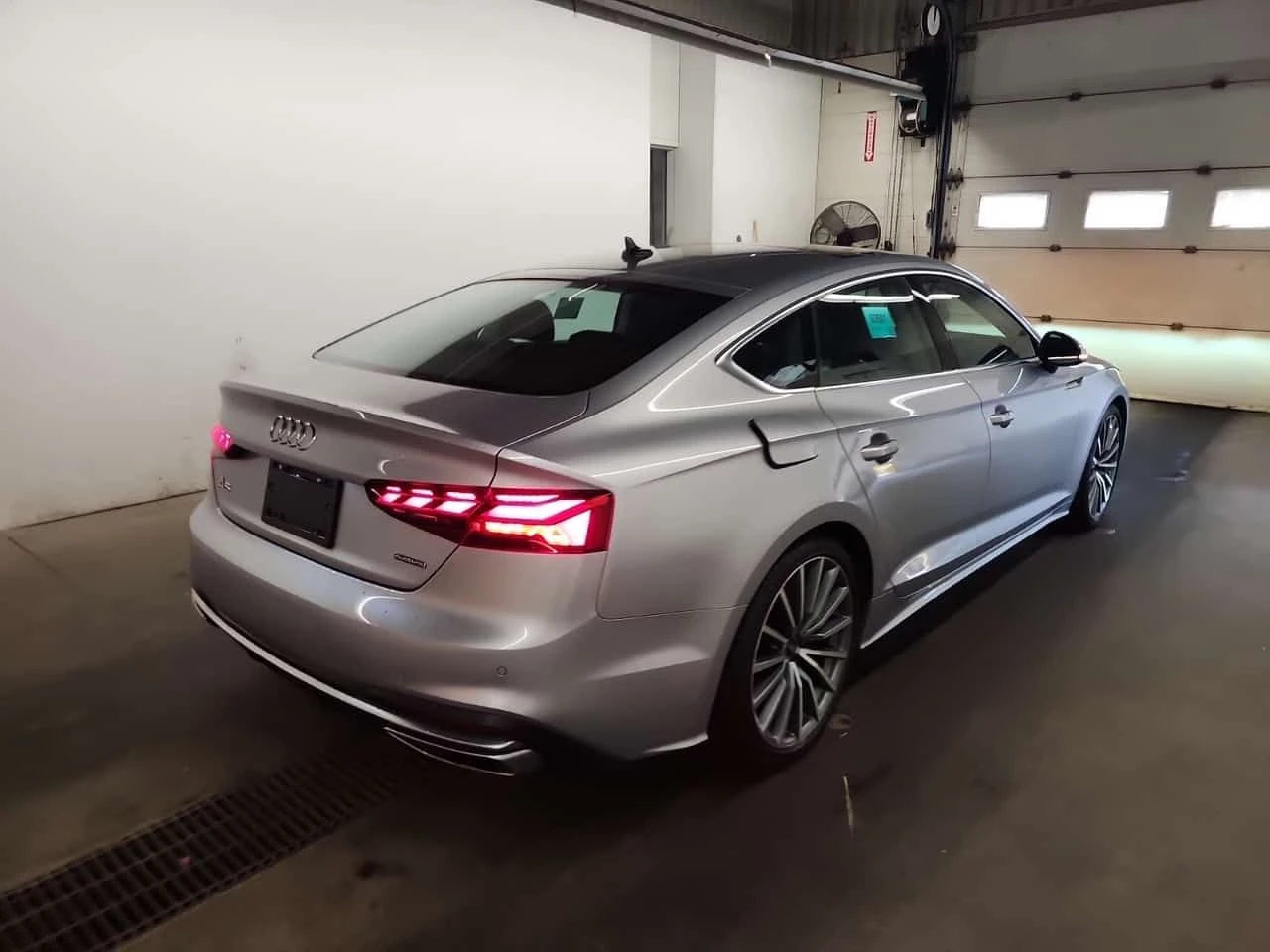 Audi A5 S-LINE / DISTRONIC / MEMORY / ЗАДНА КАМЕРА , снимка 4 - Автомобили и джипове - 55638647