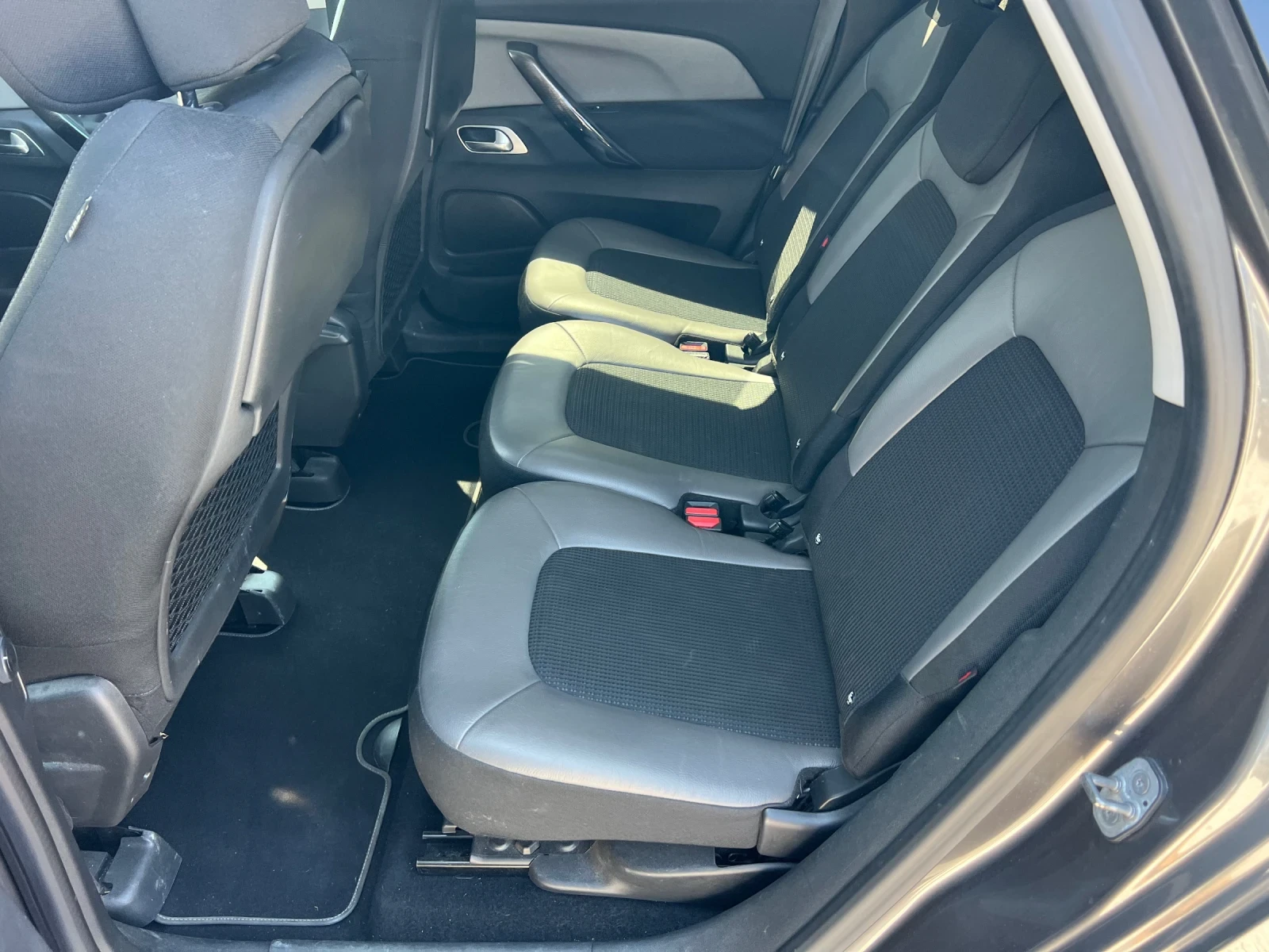 Citroen C4 Picasso 1.6 120 коня дизел автомат нов внос Австрия, снимка 8 - Автомобили и джипове - 55655043