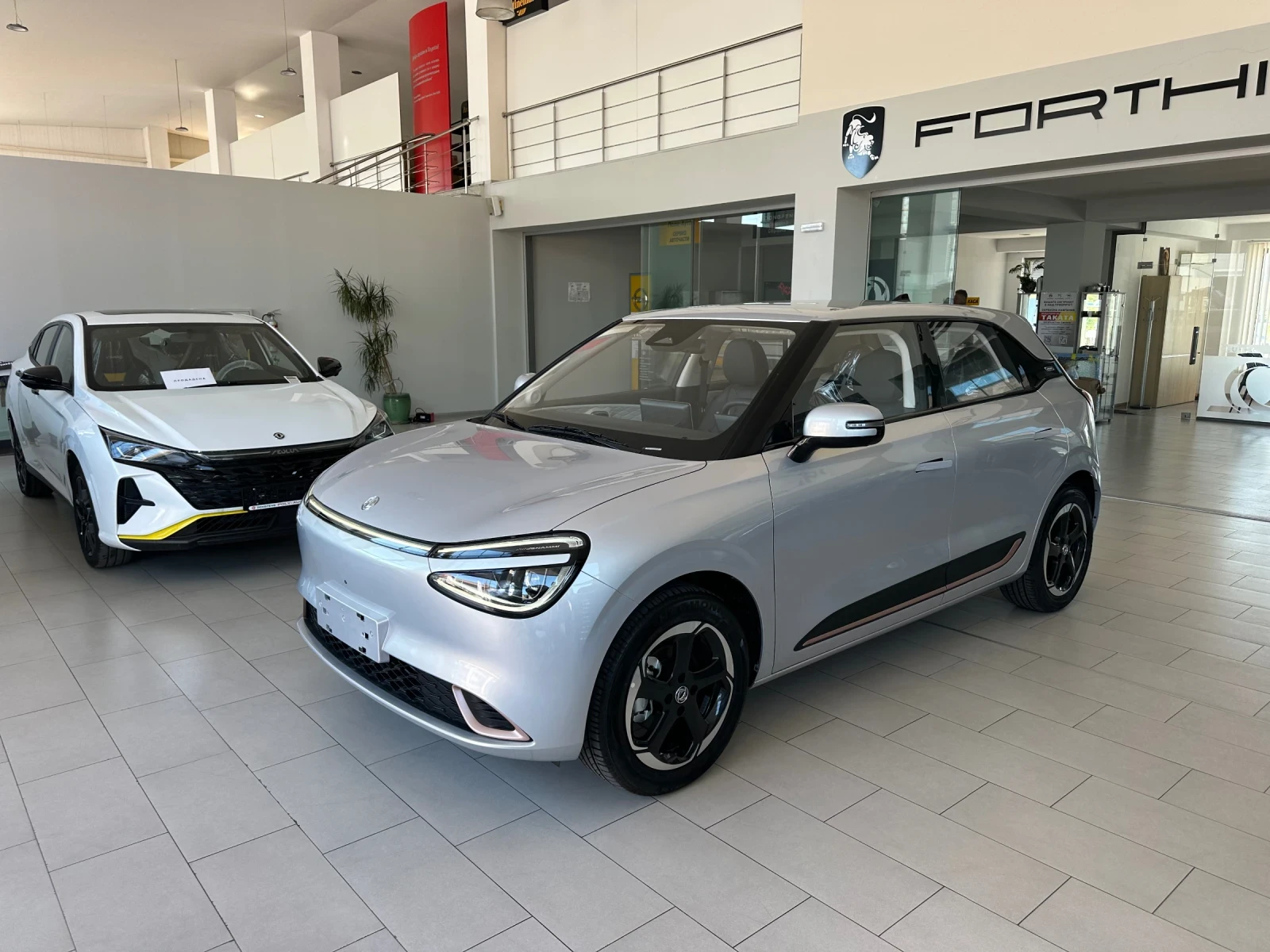 DONGFENG Box 7години гаранция* Наличен, снимка 2 - Автомобили и джипове - 55694914