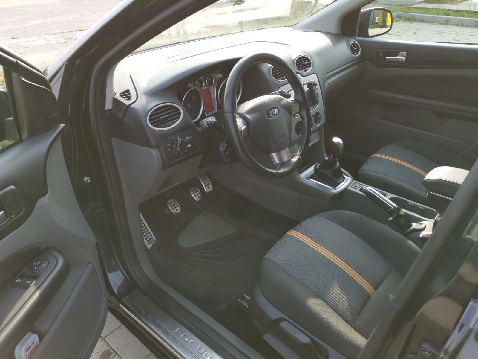 Ford Focus 1, 6, снимка 6 - Автомобили и джипове - 55852007
