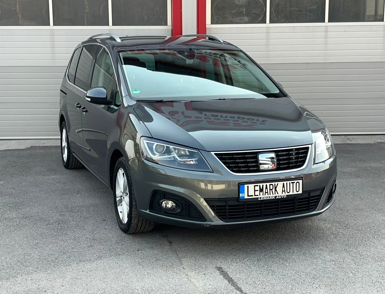 Seat Alhambra 1.4I AUTOMATIK NAVI KAMERA 7-МЕСТНА EVRO 6D ЛИЗИНГ, снимка 5 - Автомобили и джипове - 55975384