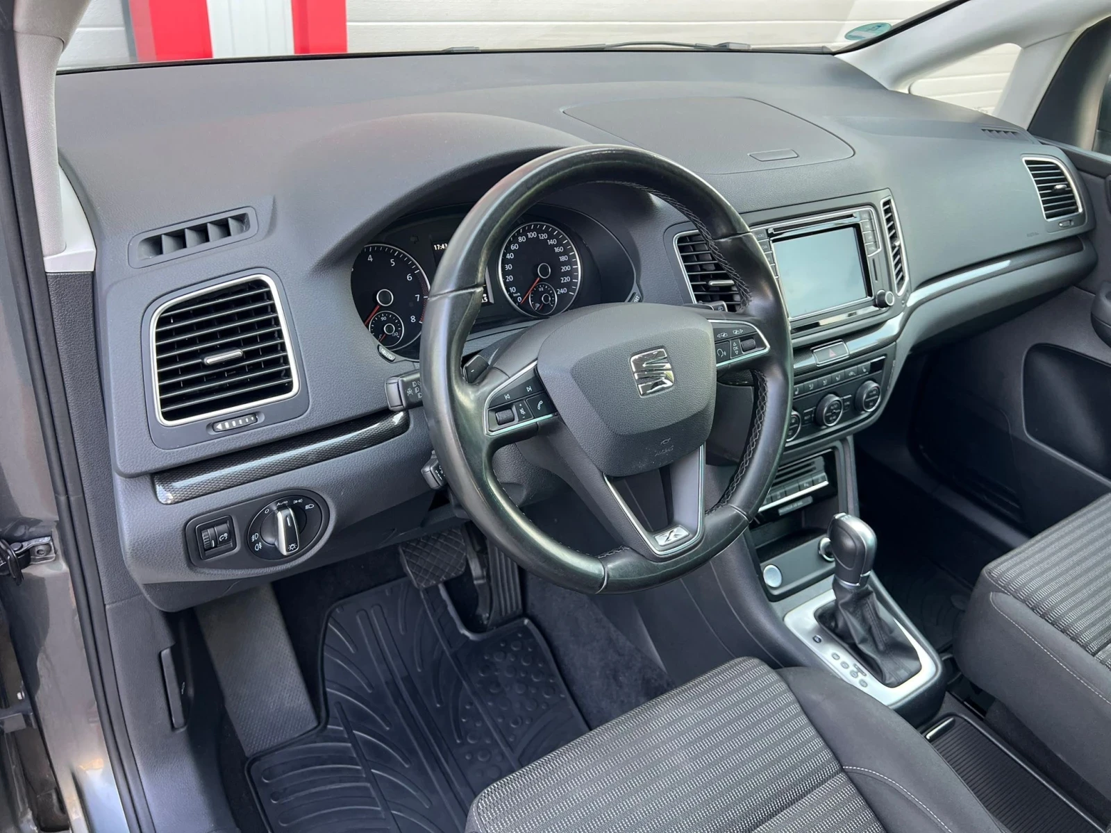 Seat Alhambra 1.4I AUTOMATIK NAVI KAMERA 7-МЕСТНА EVRO 6D ЛИЗИНГ, снимка 12 - Автомобили и джипове - 55975384