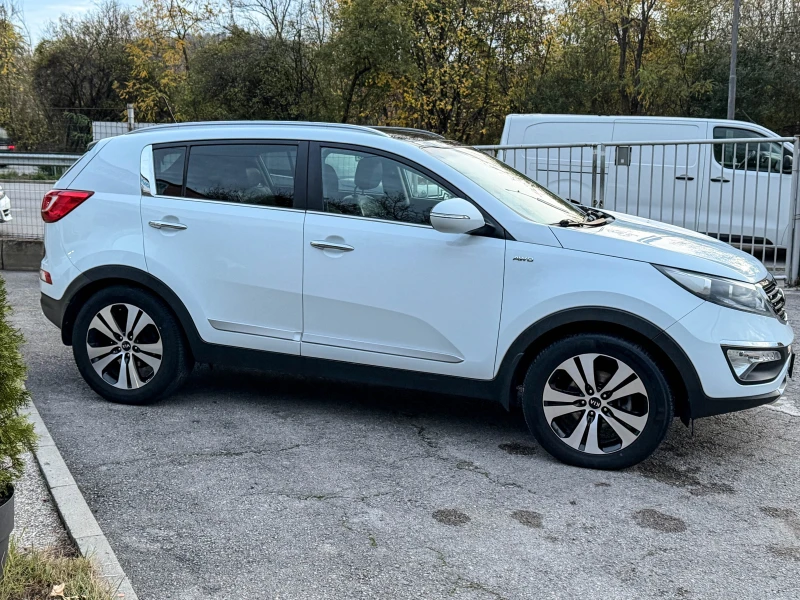 Kia Sportage 2.0D* 4X4* ИТАЛИЯ* , снимка 6 - Автомобили и джипове - 52421616