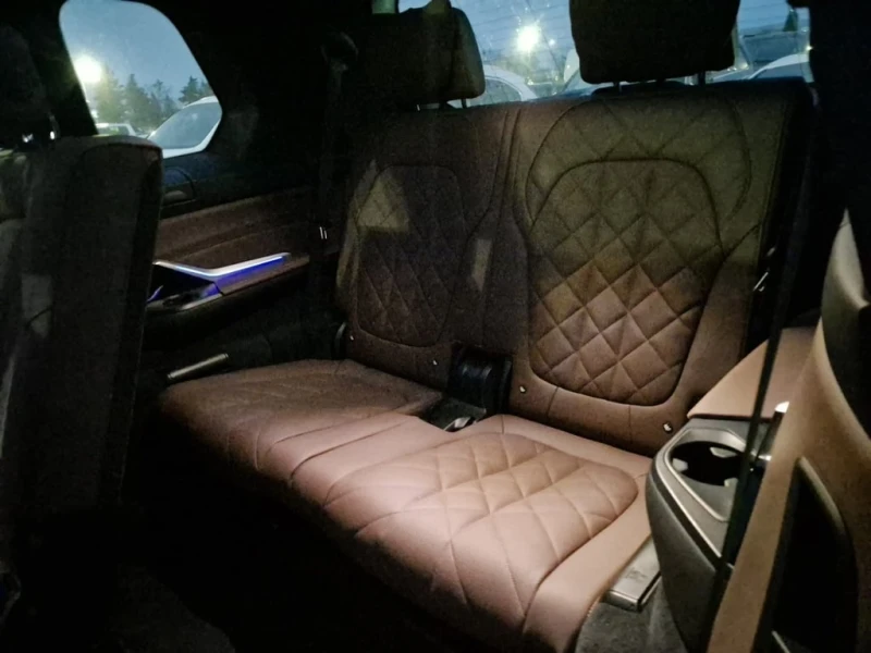 BMW X7 * xDrive40i * CARFAX * БЕЗ ПЪРВОНАЧАЛНА ВНОСКА, снимка 5 - Автомобили и джипове - 52840944