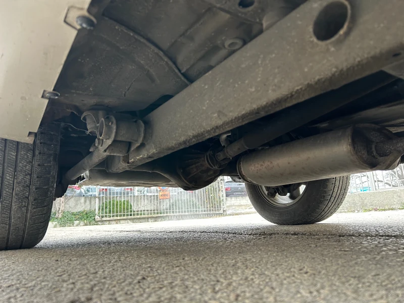 Suzuki Vitara 2.0i 4x4 КЛИМАТИК , снимка 17 - Автомобили и джипове - 52877063