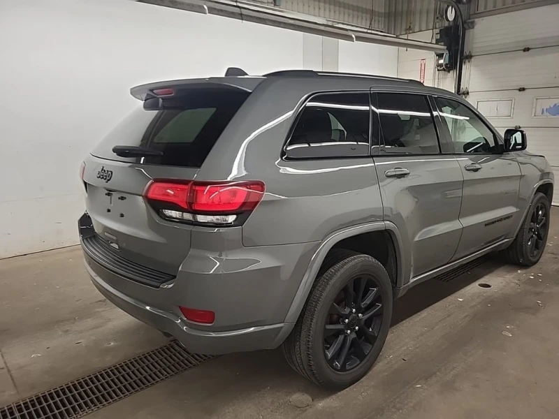 Jeep Grand cherokee * ALTITUDE * CARFAX * , снимка 3 - Автомобили и джипове - 52959175