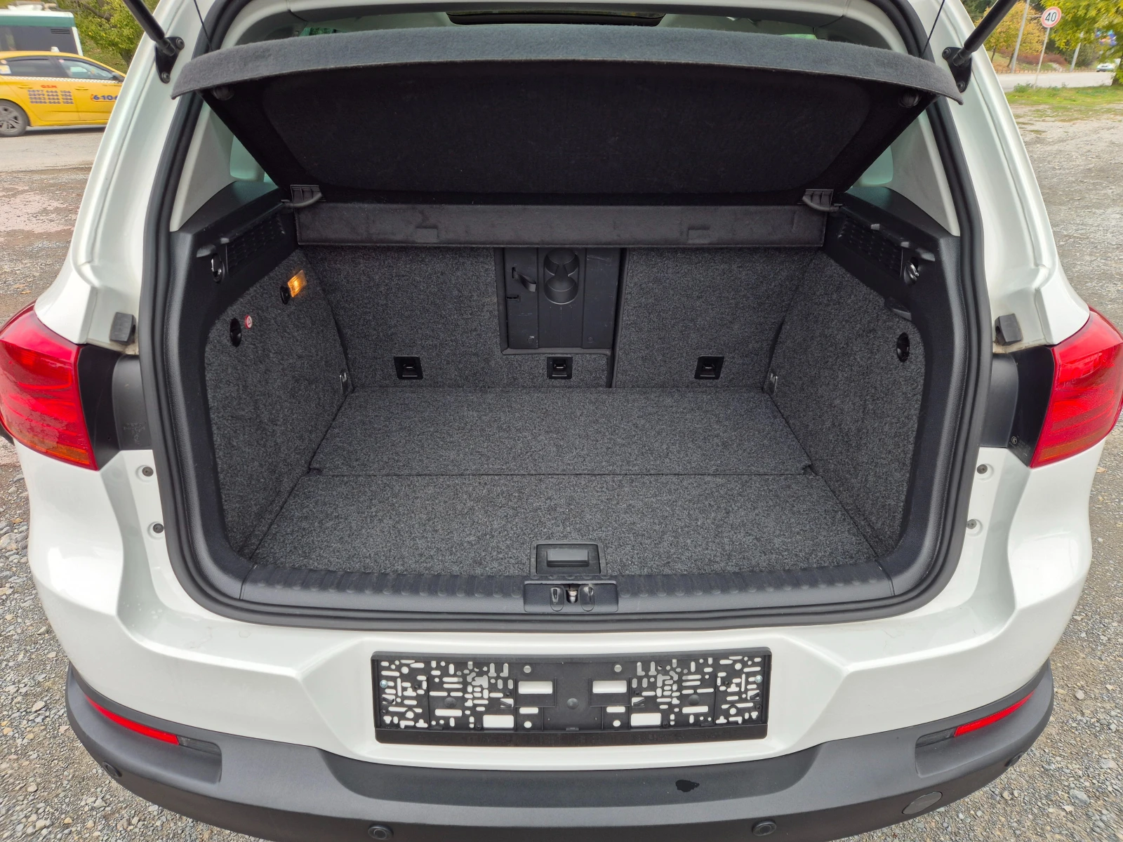 VW Tiguan 2.0 TDI 4 MOTION | Mobile.bg — изображение 11