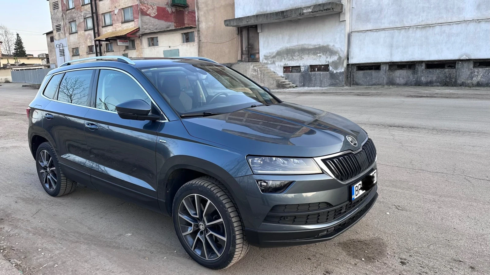 Skoda Karoq 2.0TDI 190 к.с. 4х4, снимка 2 - Автомобили и джипове - 52735924