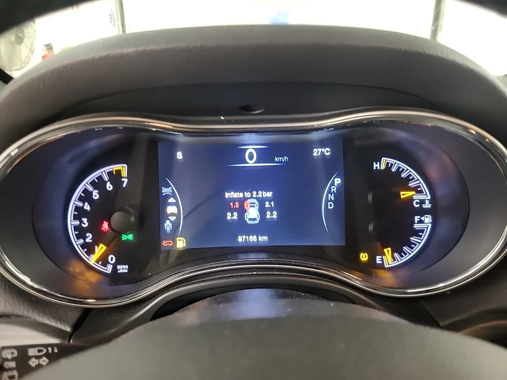 Jeep Grand cherokee * ALTITUDE * CARFAX *  - изображение 9