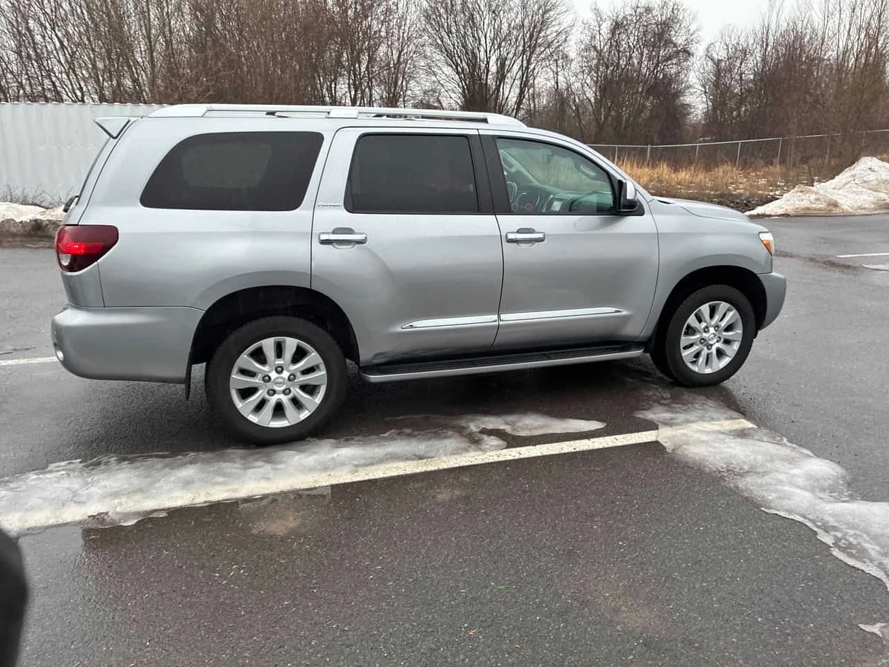 Toyota Sequoia * Platinum * PANO* KEYLESS* ПОДГРЕВ* , снимка 3 - Автомобили и джипове - 53861782