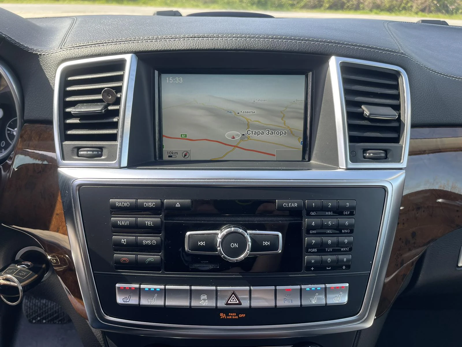 Mercedes-Benz GL 550 AMG PACK V8 TV PANORAMA 7-МЕСТЕН, снимка 15 - Автомобили и джипове - 54228220