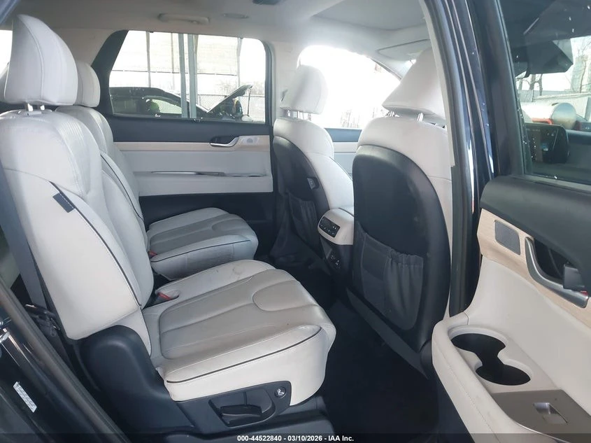 Hyundai Palisade LIMITED* 3.8* AWD* ОБДУХВАНЕ* 360* КАМЕРИ* , снимка 12 - Автомобили и джипове - 54430462