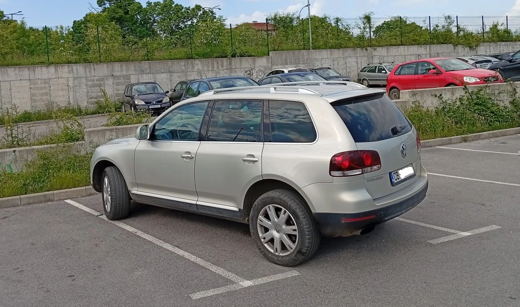 VW Touareg, снимка 5 - Автомобили и джипове - 54770621