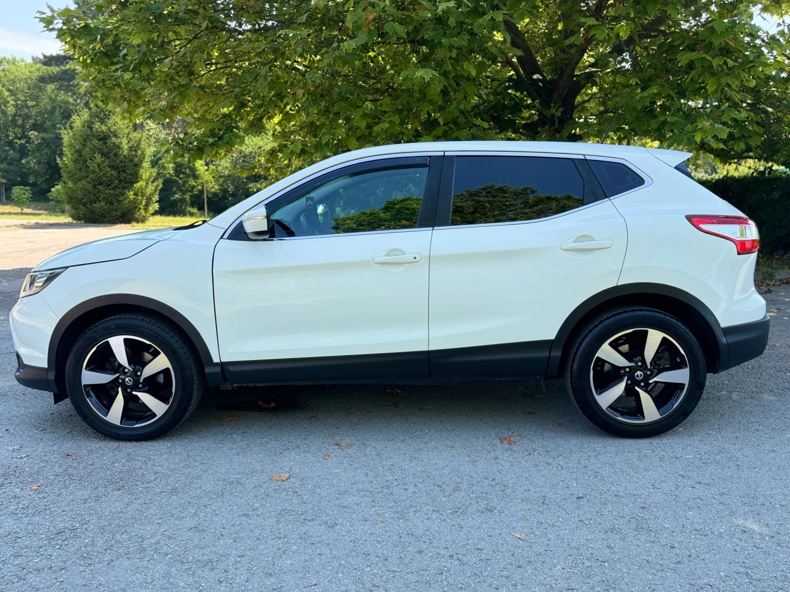 Nissan Qashqai 1.5 DCI * 110 к.с * PURE DRIVE * , снимка 2 - Автомобили и джипове - 55102819