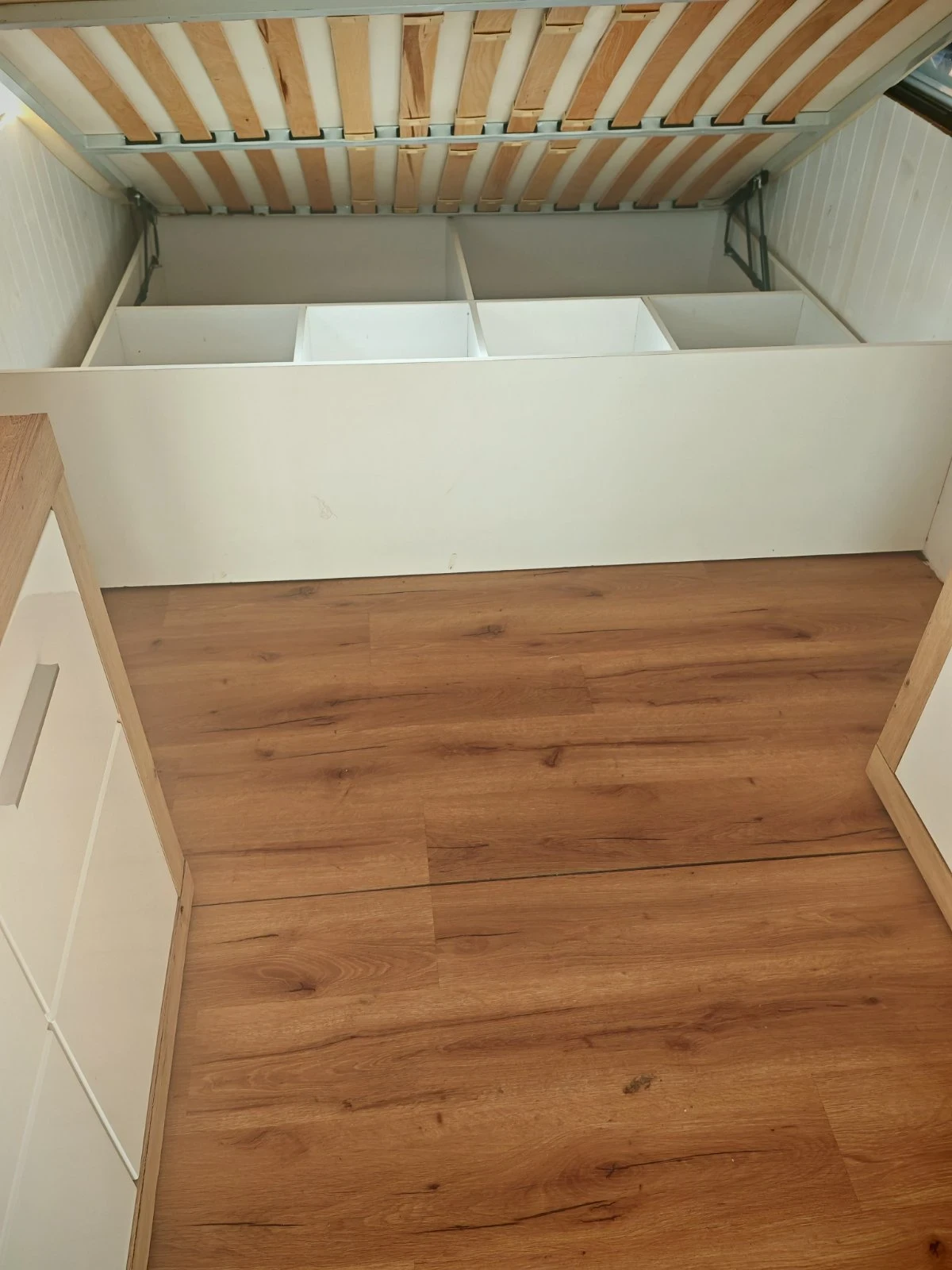 �������� LUNAR ZENITCH 6 | Mobile.bg � ����������� 9