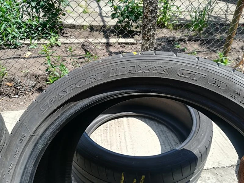 Гуми Летни 255/35R19, снимка 4 - Гуми и джанти - 21670834