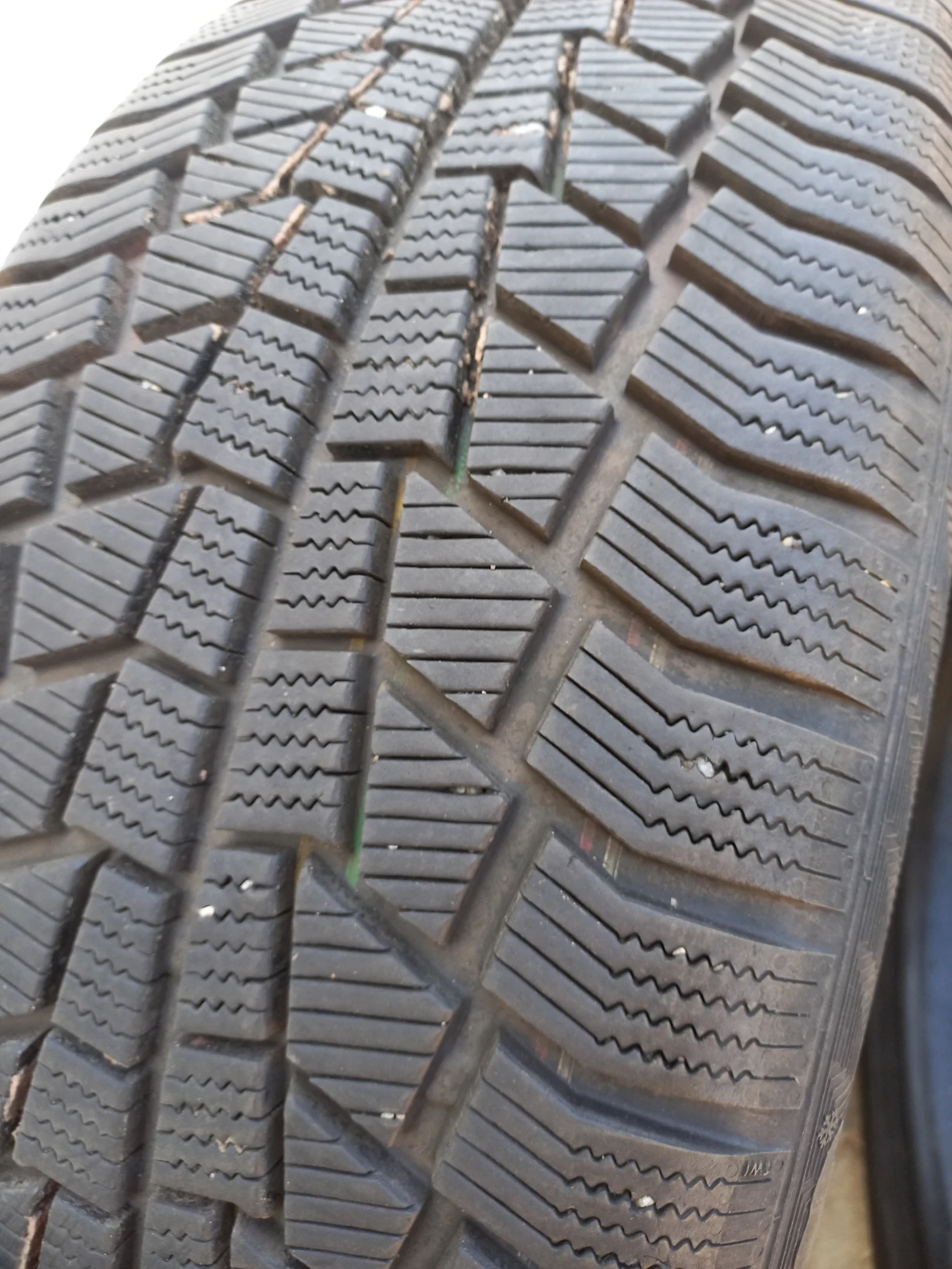  235/45R18 | Mobile.bg   3