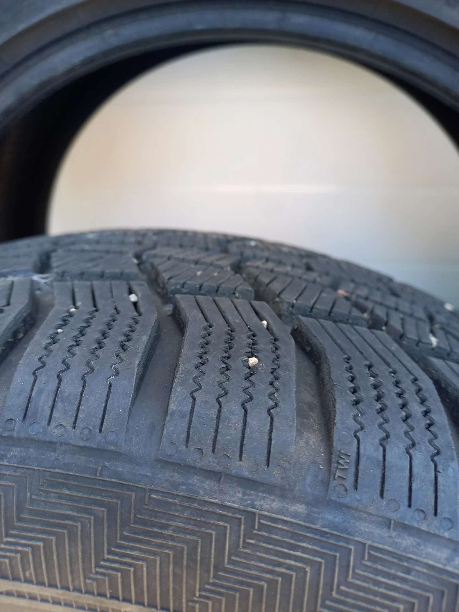  235/45R18 | Mobile.bg   7