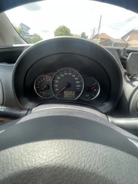 Обява за продажба на Toyota Yaris 1.3 ~11 999 лв. - изображение 4