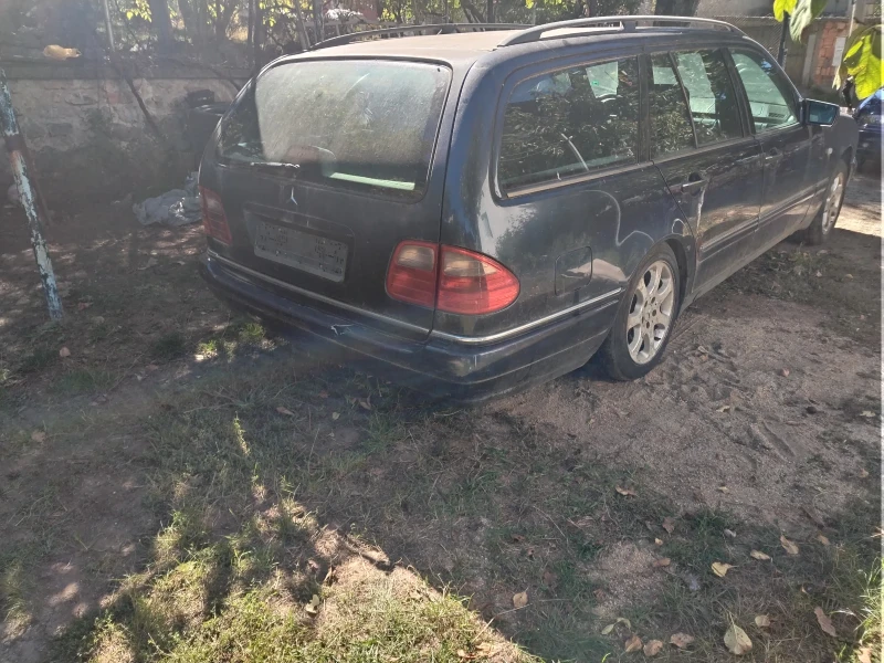 Mercedes-Benz E 250, снимка 4 - Автомобили и джипове - 47483819