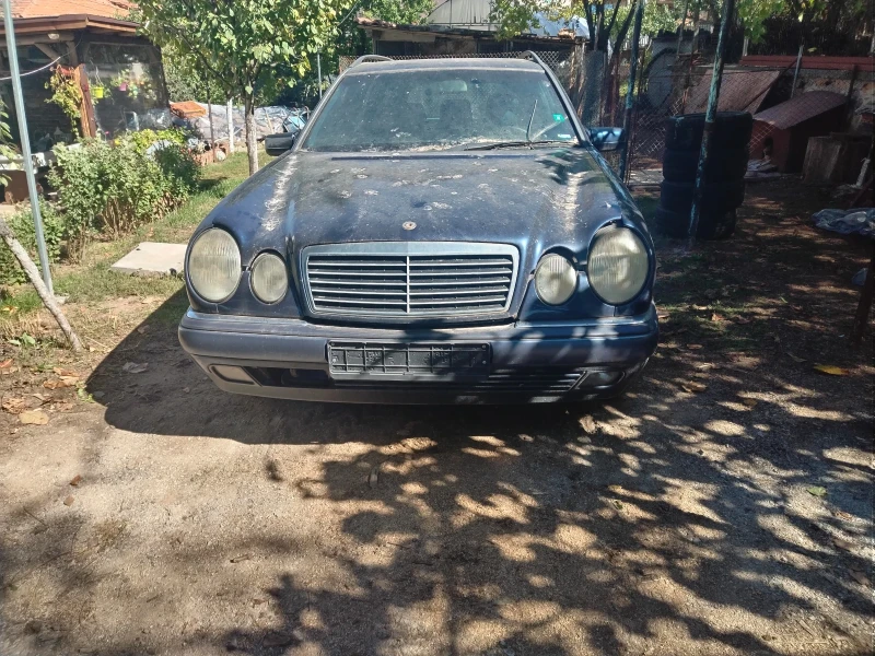 Mercedes-Benz E 250, снимка 2 - Автомобили и джипове - 47483819