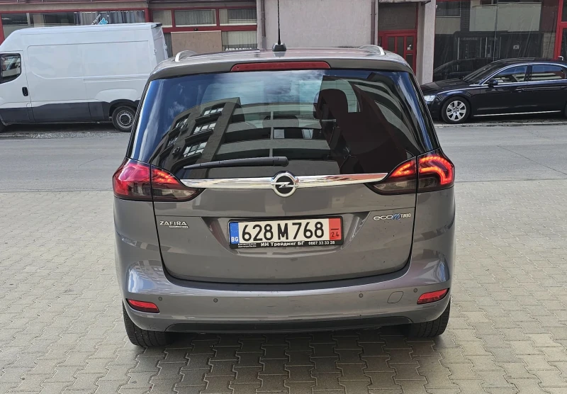 Opel Zafira 1.6 150кс Метан.6+ 1 Места, снимка 3 - Автомобили и джипове - 47545157