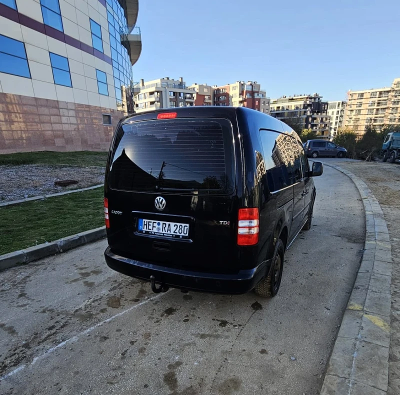 VW Caddy 1.6 TDI/ 7-МЕСТЕН/ ТЕГЛИЧ/, снимка 5 - Автомобили и джипове - 48037588