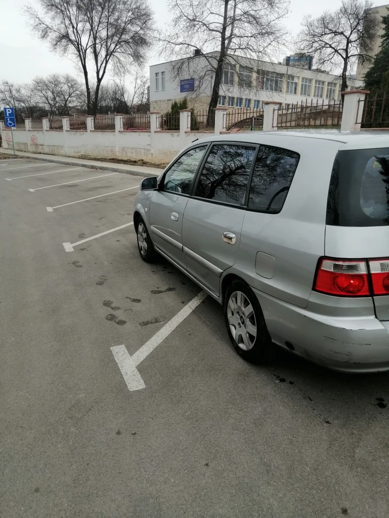 Kia Carens, снимка 5 - Автомобили и джипове - 48511026