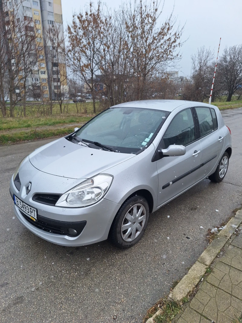 Renault Clio, снимка 1 - Автомобили и джипове - 49155617