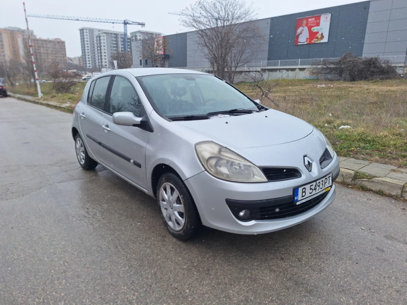 Renault Clio, снимка 3 - Автомобили и джипове - 49155617