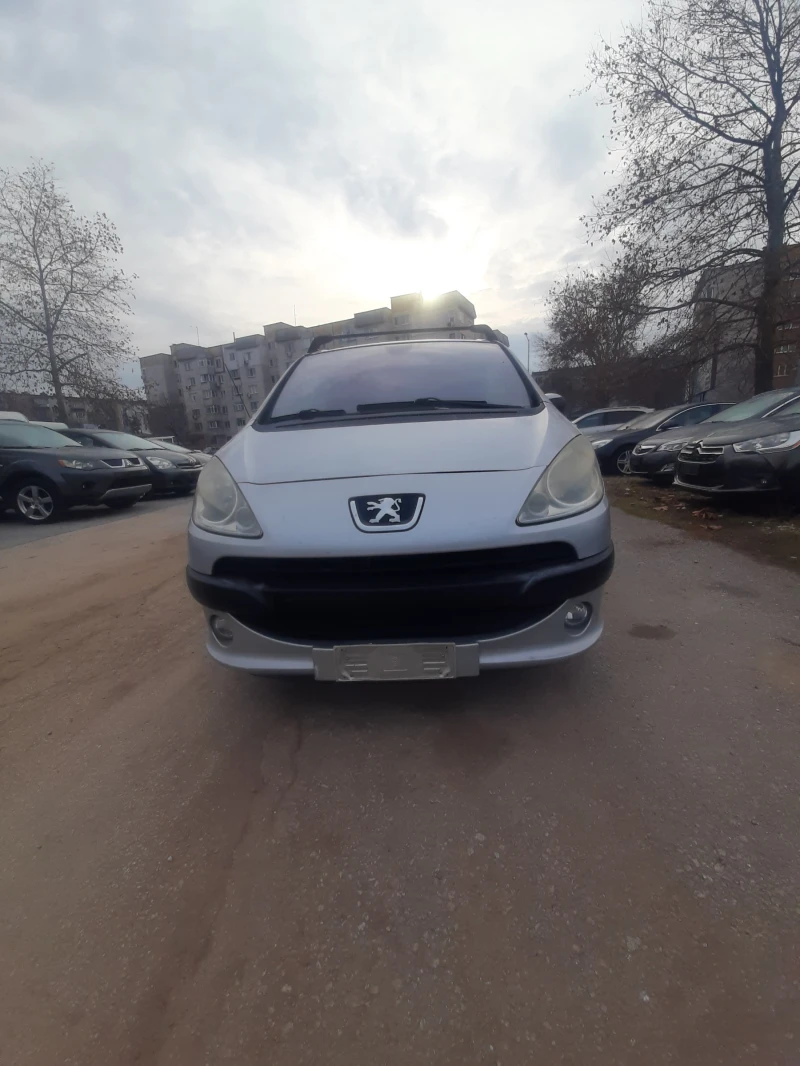 Peugeot 1007 1, 4 хди, снимка 1 - Автомобили и джипове - 49168348