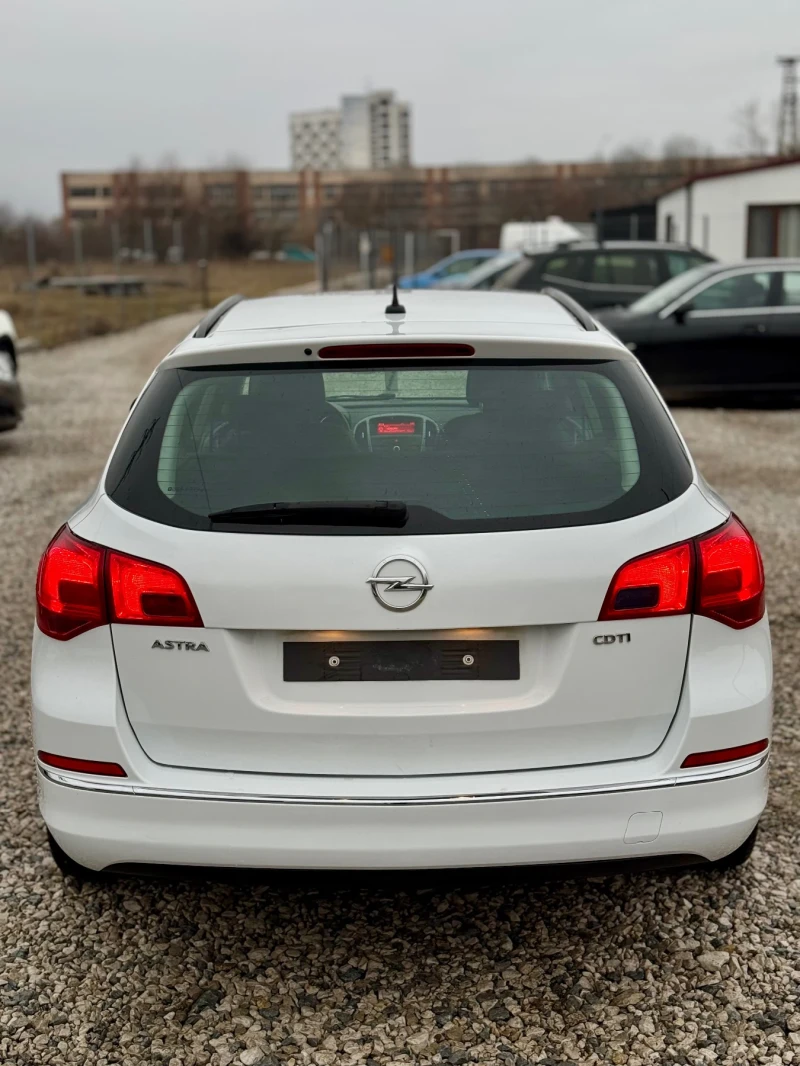 Opel Astra 1.7CDTI COSMO ИТАЛИЯ, снимка 8 - Автомобили и джипове - 49327247